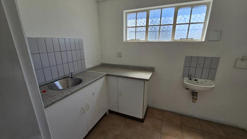To Let commercial Property for Rent in Parow East Western Cape